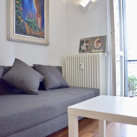 New Renovated Apartment With Balcony Porta Romana Milan Exterior photo