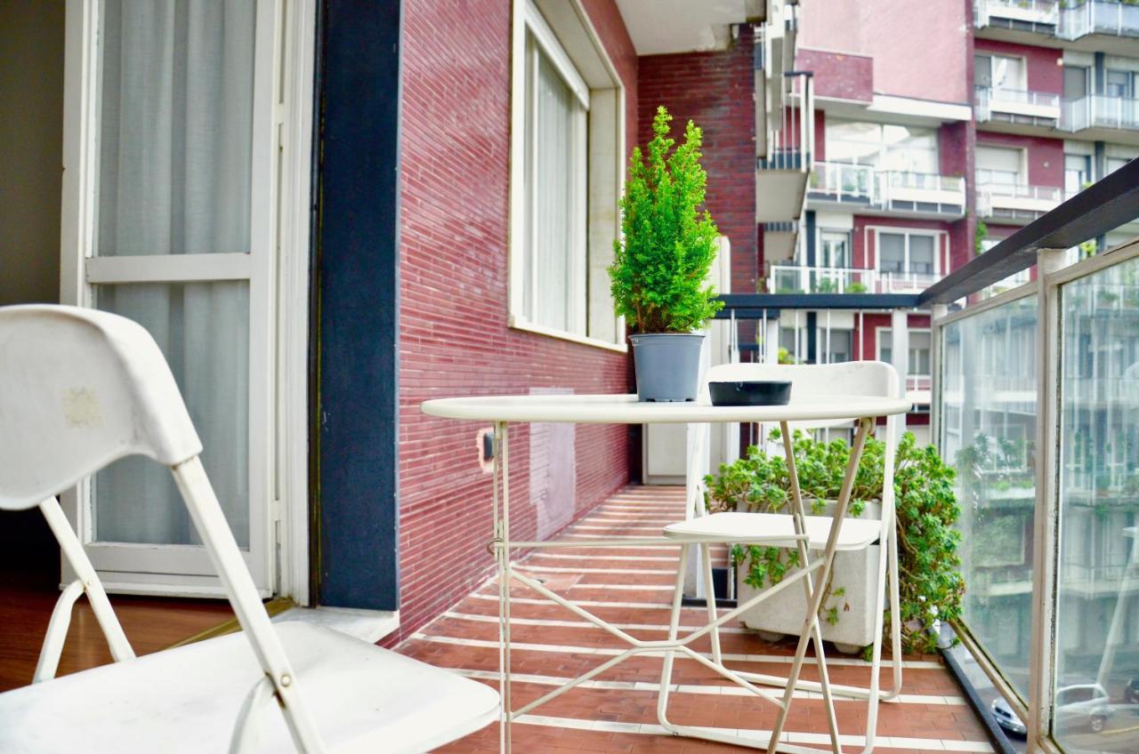 New Renovated Apartment With Balcony Porta Romana Milan Exterior photo